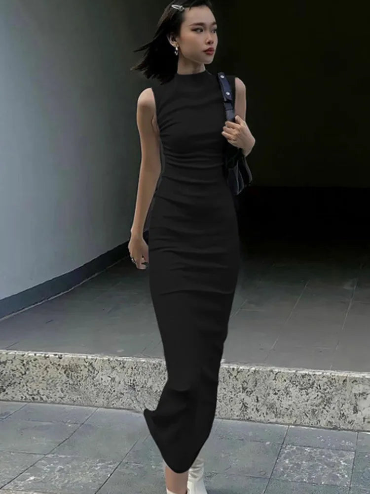 Elegant Round Neck Sleeveless Solid Maxi Dress Rown